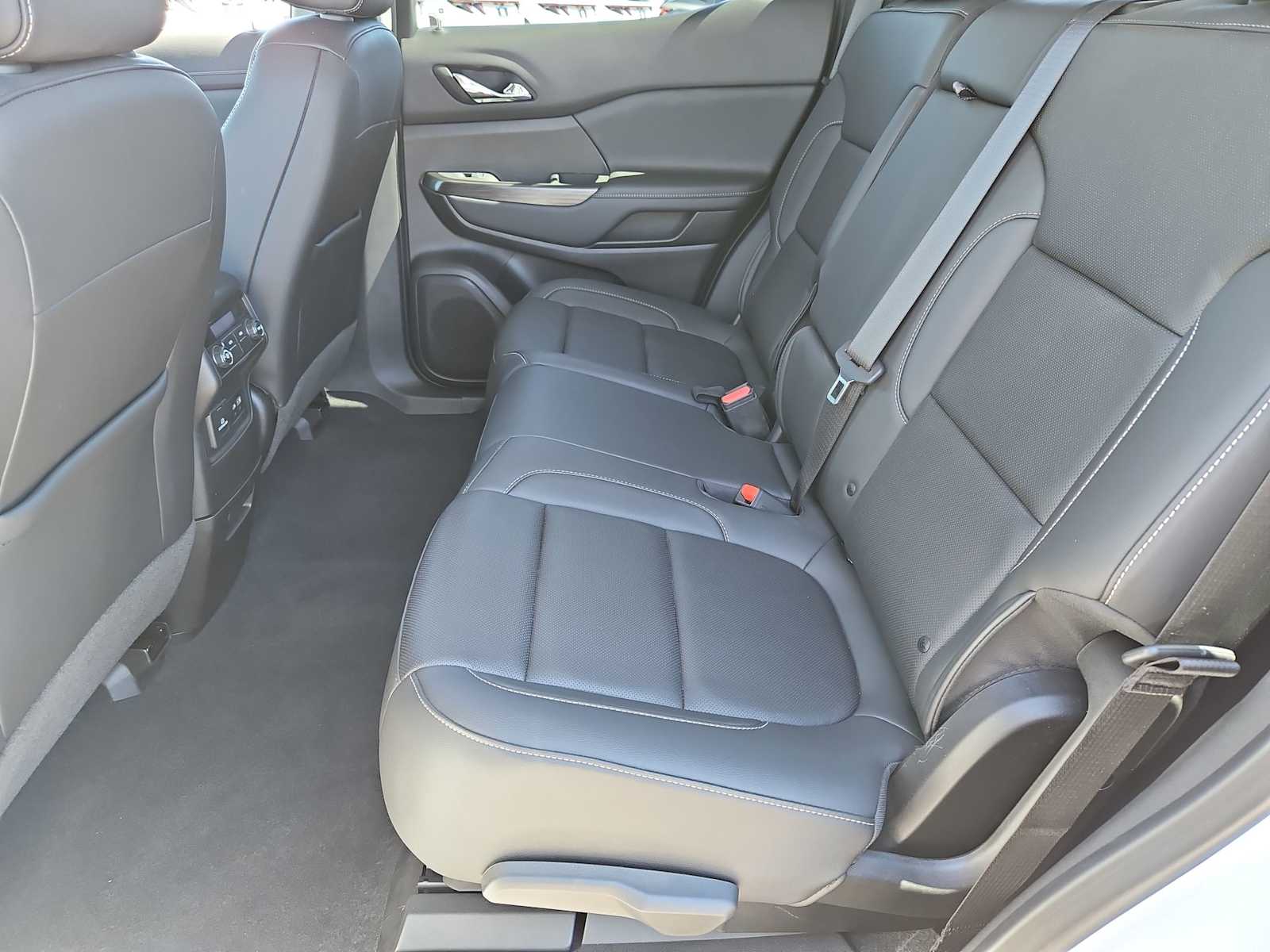 Thumbnail: 2023 GMC Acadia - 20