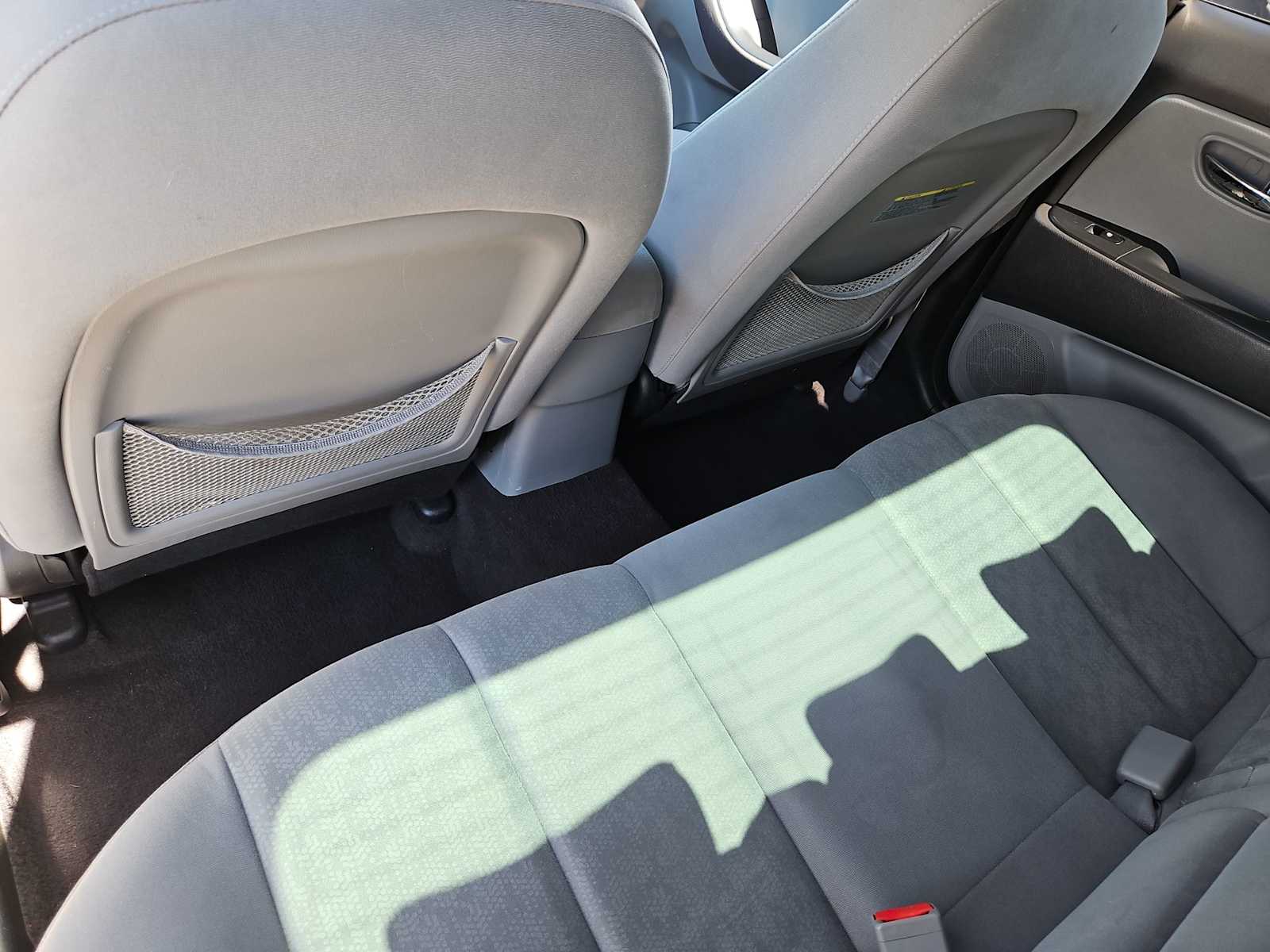 Thumbnail: 2010 Hyundai Elantra - 17