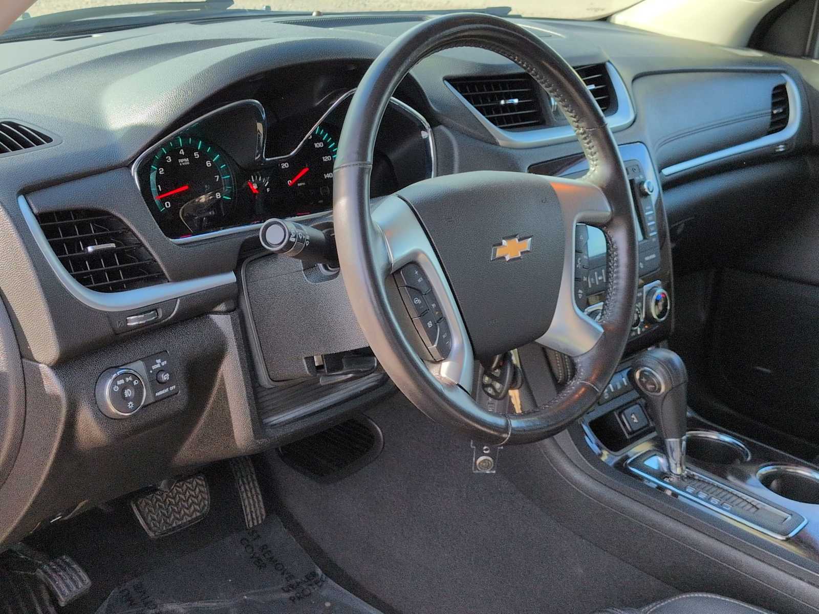 Thumbnail: 2017 Chevrolet Traverse - 10