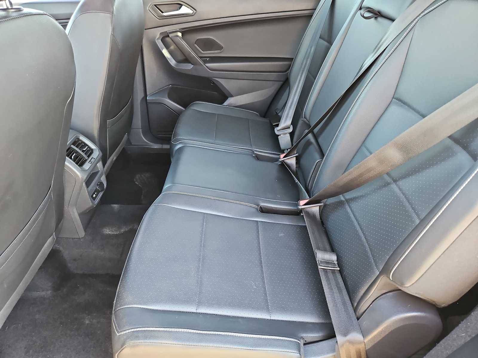 Thumbnail: 2021 Volkswagen Tiguan - 21