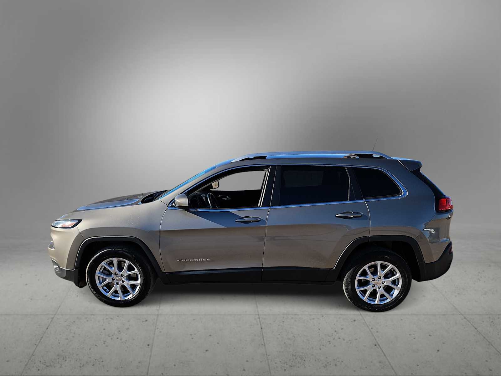 Thumbnail: 2017 Jeep Cherokee - 5