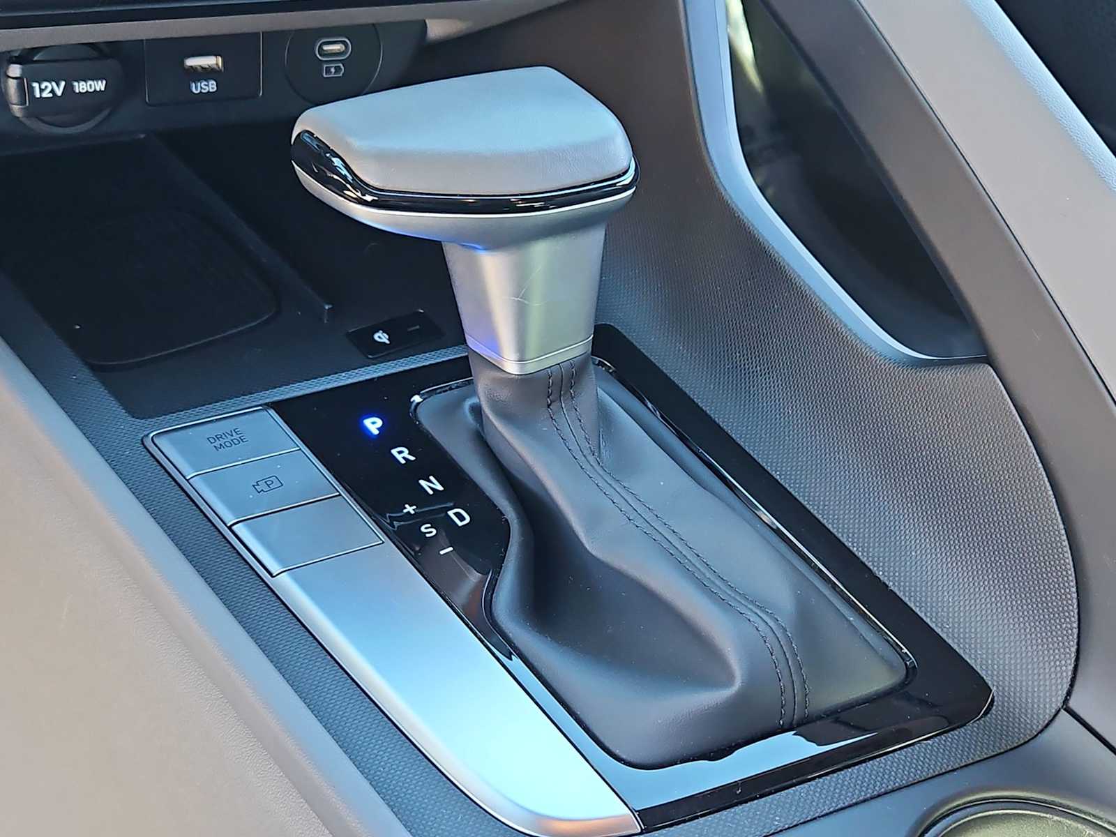 Thumbnail: 2025 Hyundai Elantra - 31