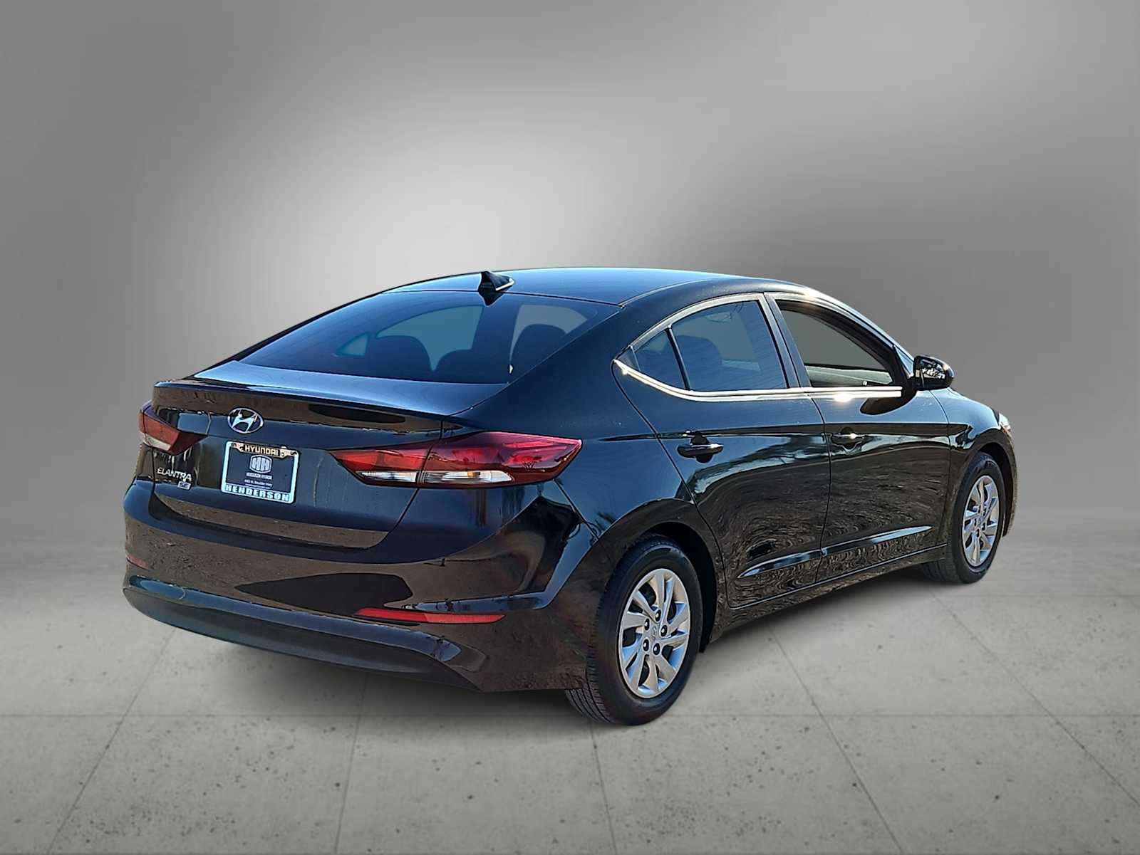 Thumbnail: 2017 Hyundai Elantra - 8
