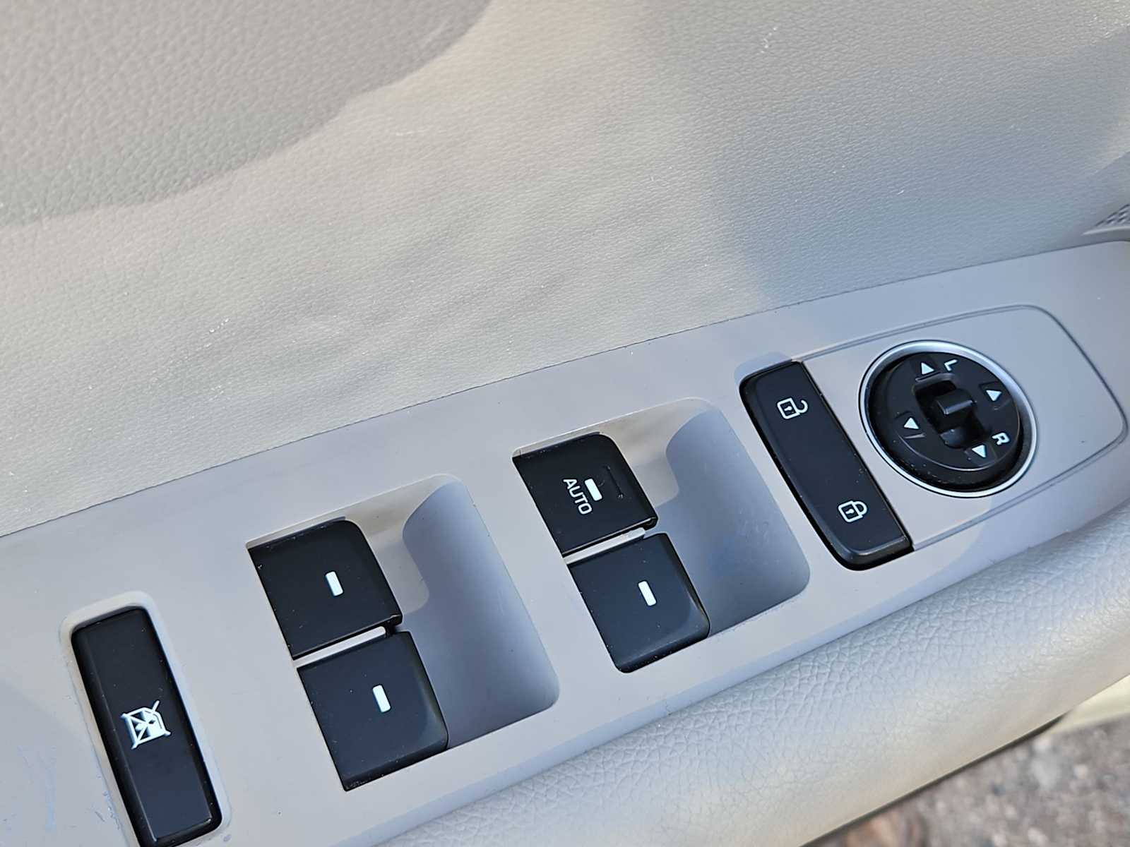 Thumbnail: 2019 Hyundai Sonata - 18