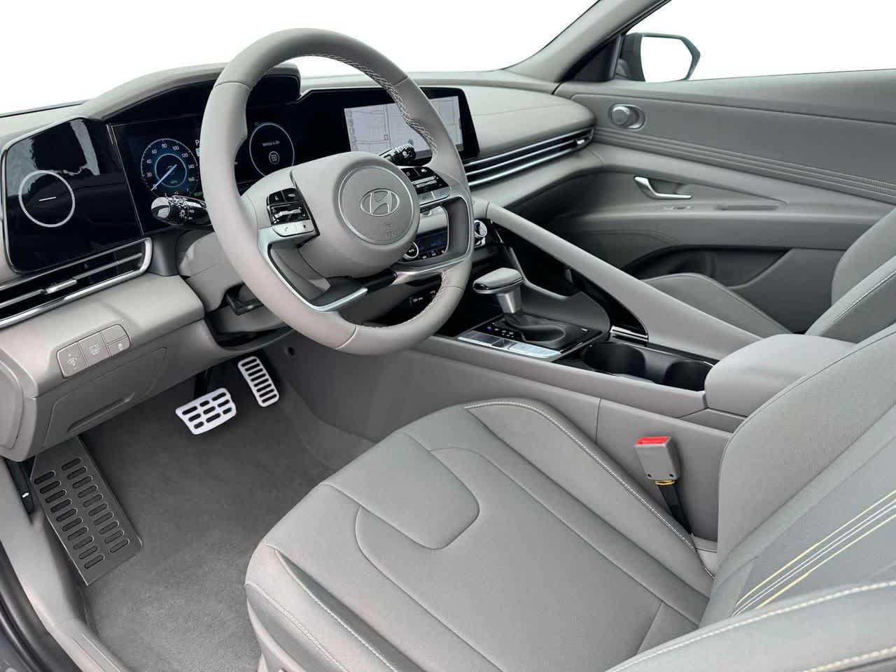 2025 Hyundai Elantra Sport 14