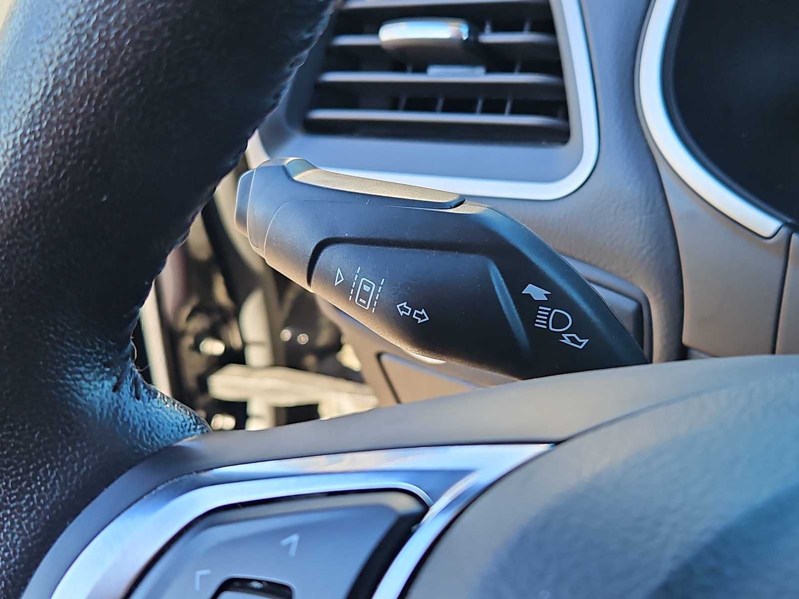 Thumbnail: 2019 Ford Edge - 26