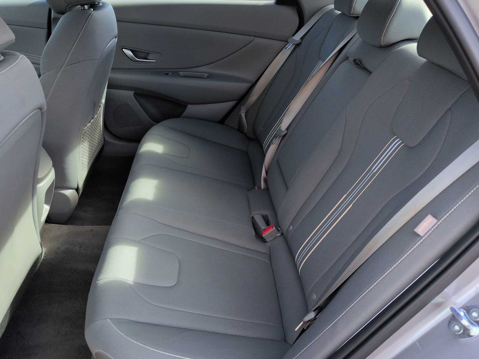 Thumbnail: 2025 Hyundai Elantra - 21