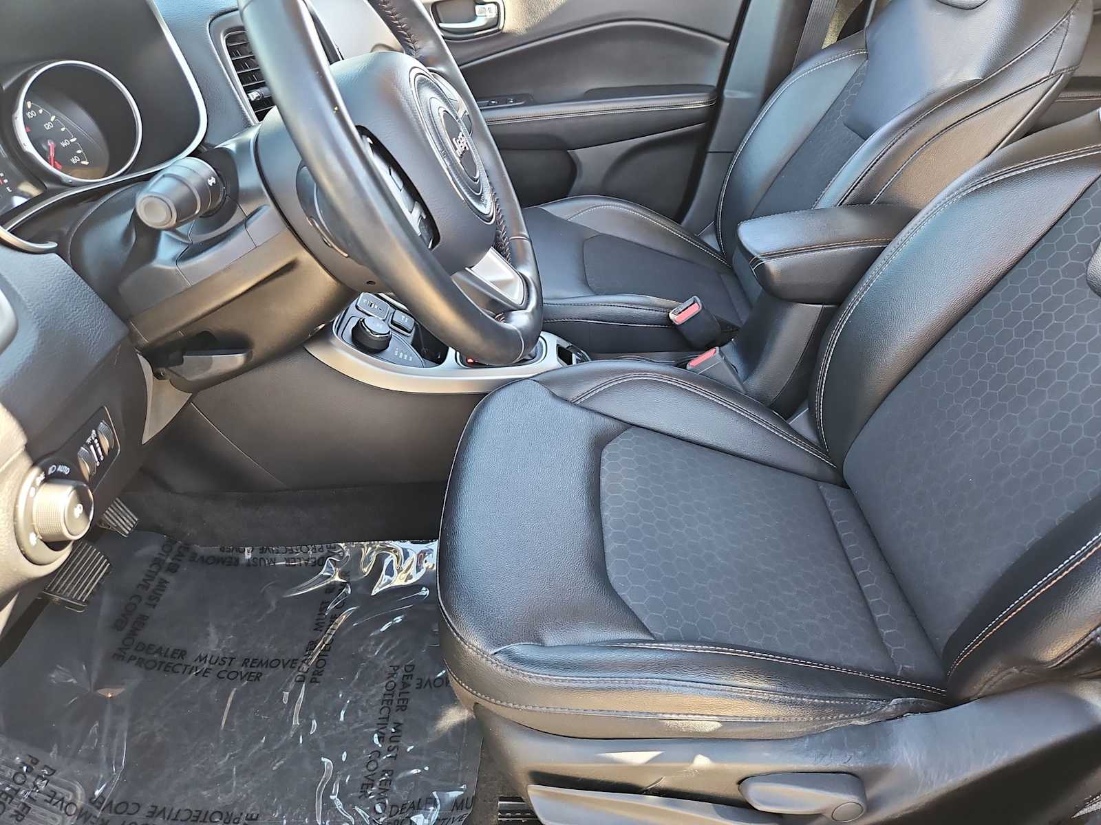 Thumbnail: 2018 Jeep Compass - 17