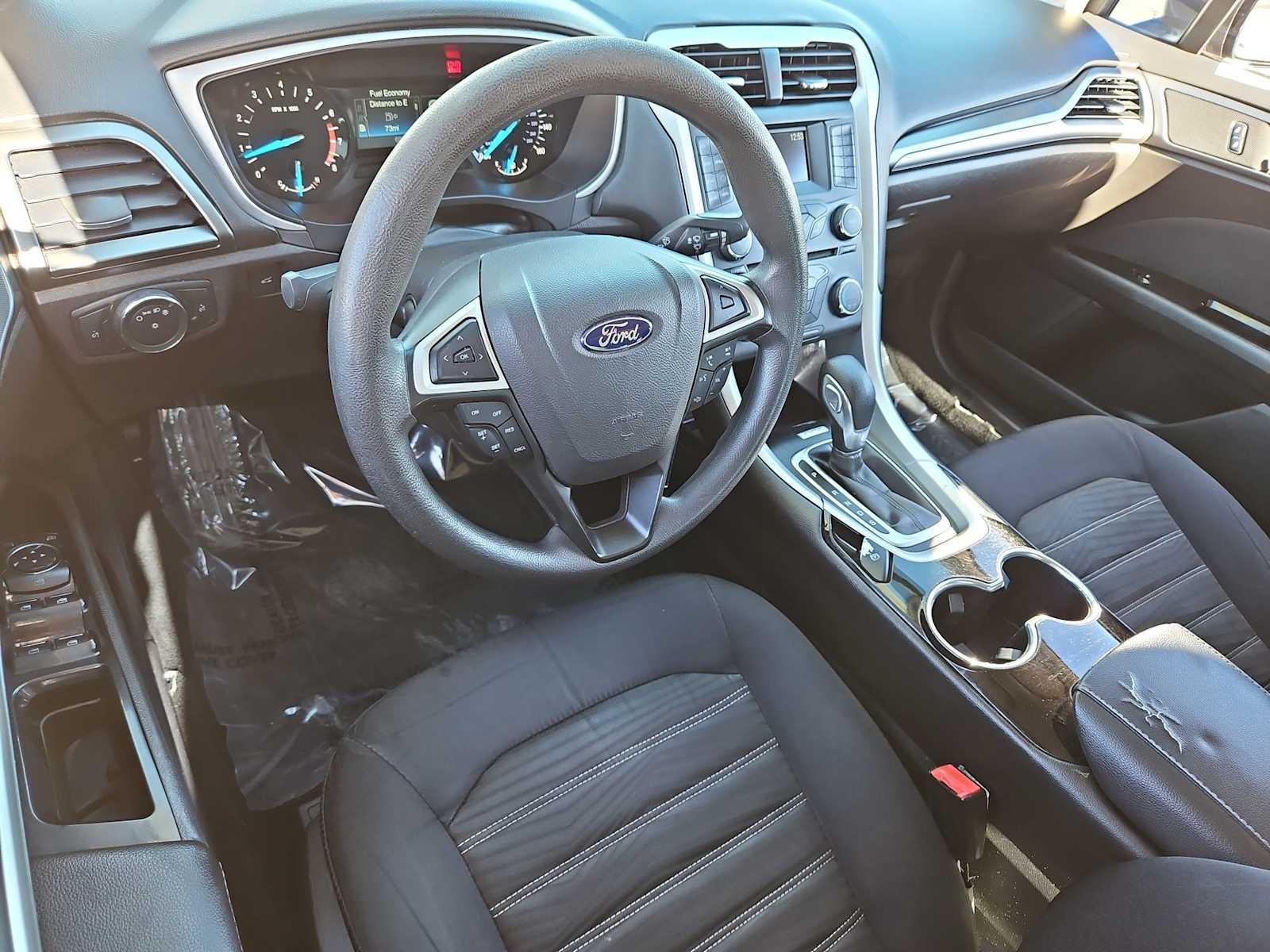 Thumbnail: 2016 Ford Fusion - 10