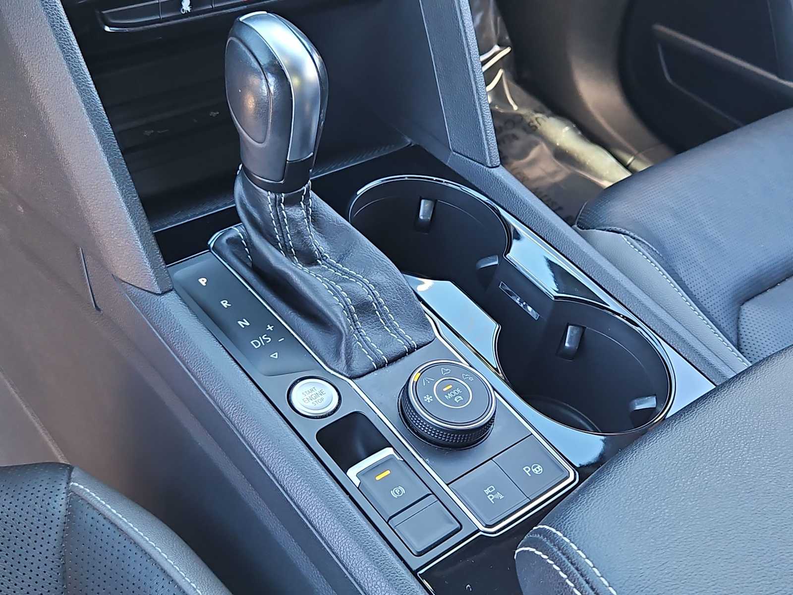 Thumbnail: 2021 Volkswagen Atlas - 31