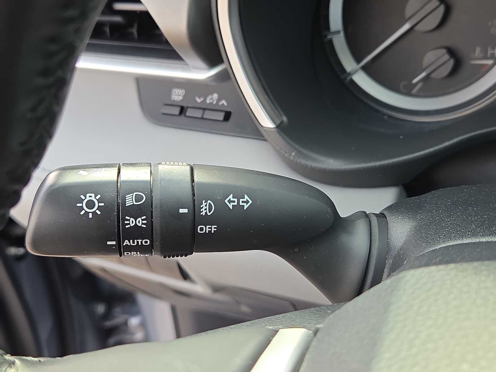 Thumbnail: 2023 Toyota Highlander - 28