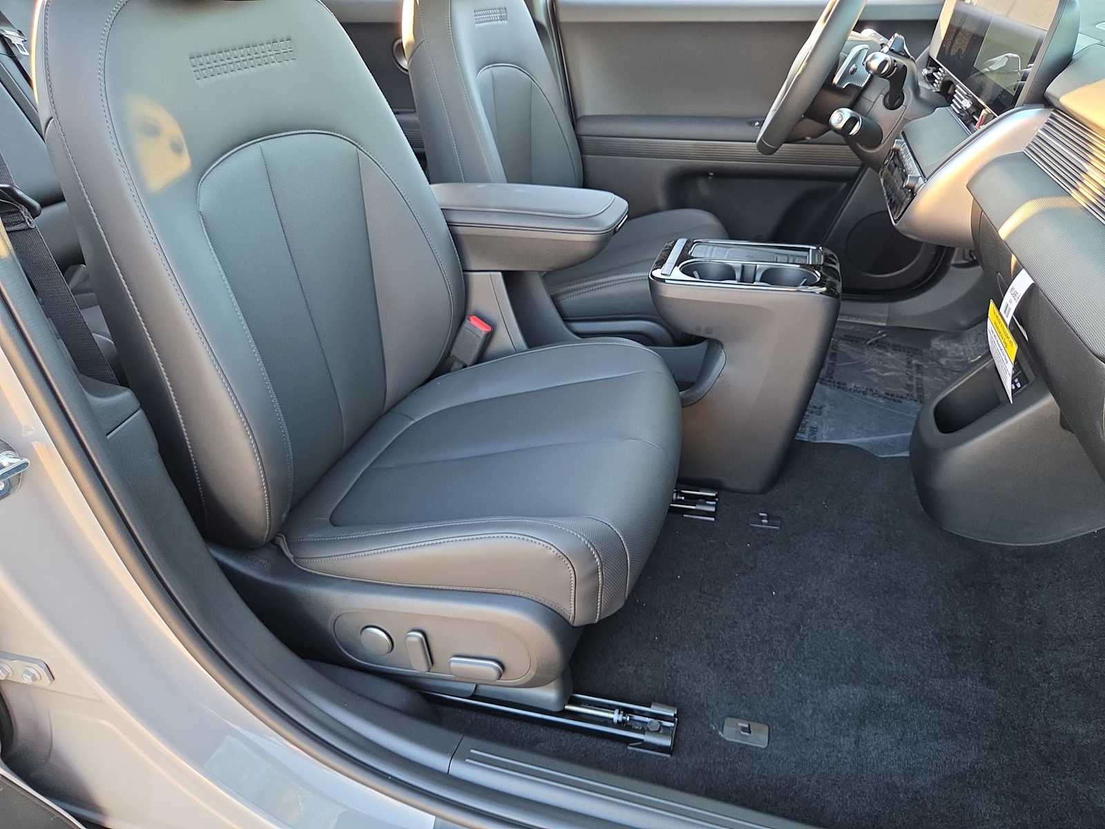 Thumbnail: 2026 Hyundai Ioniq 5 - 22