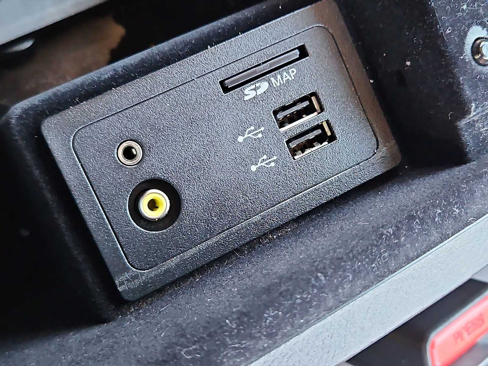 Thumbnail: 2018 INFINITI Q50 - 32