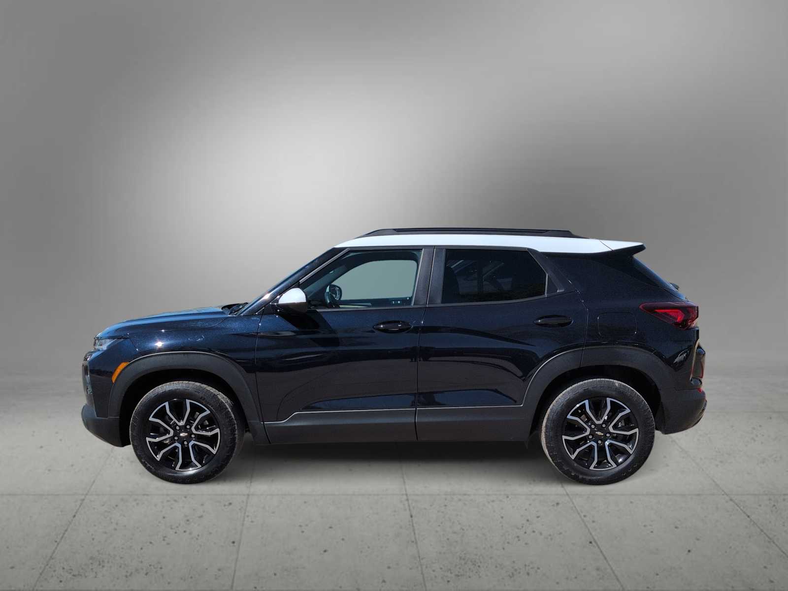 Thumbnail: 2021 Chevrolet TrailBlazer - 5