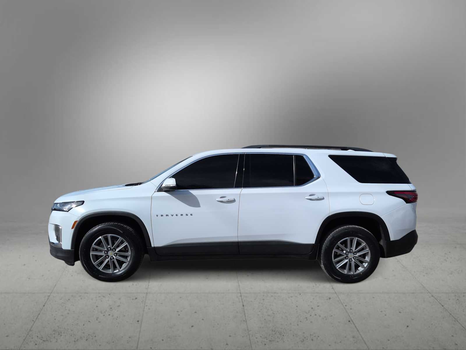 Thumbnail: 2023 Chevrolet Traverse - 5