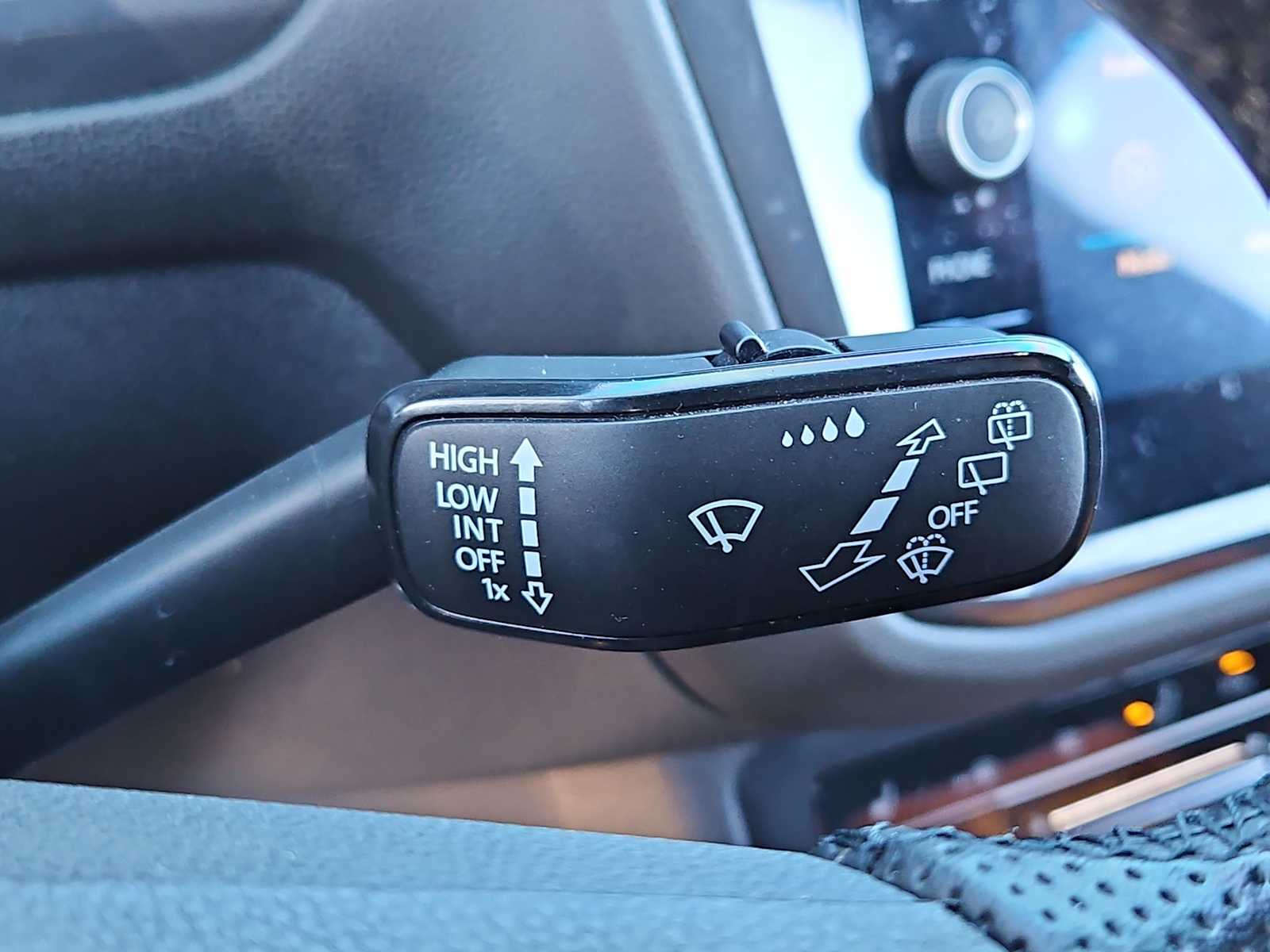 Thumbnail: 2023 Volkswagen Tiguan - 26