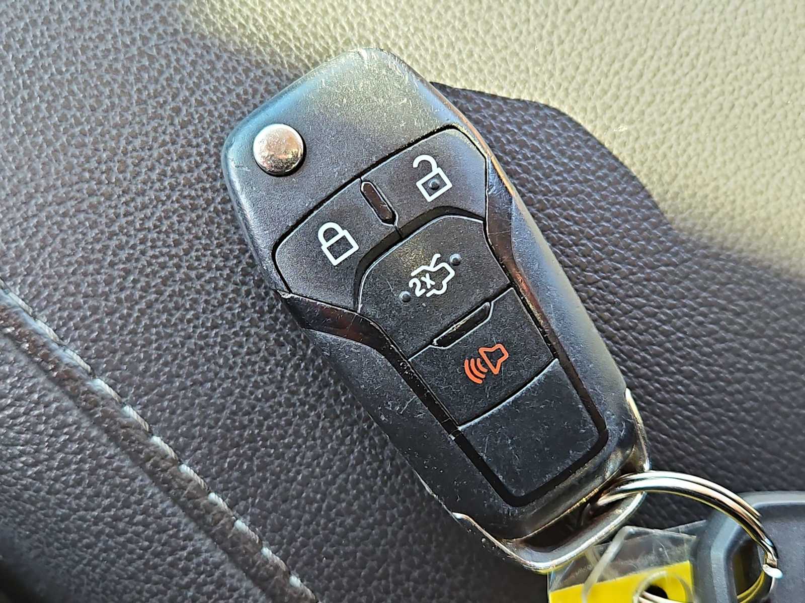 Thumbnail: 2016 Ford Fusion - 32