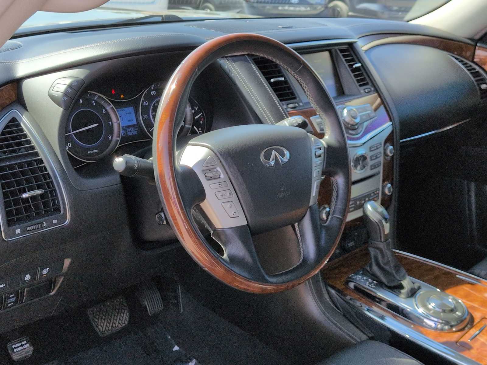 Thumbnail: 2019 INFINITI QX80 - 10