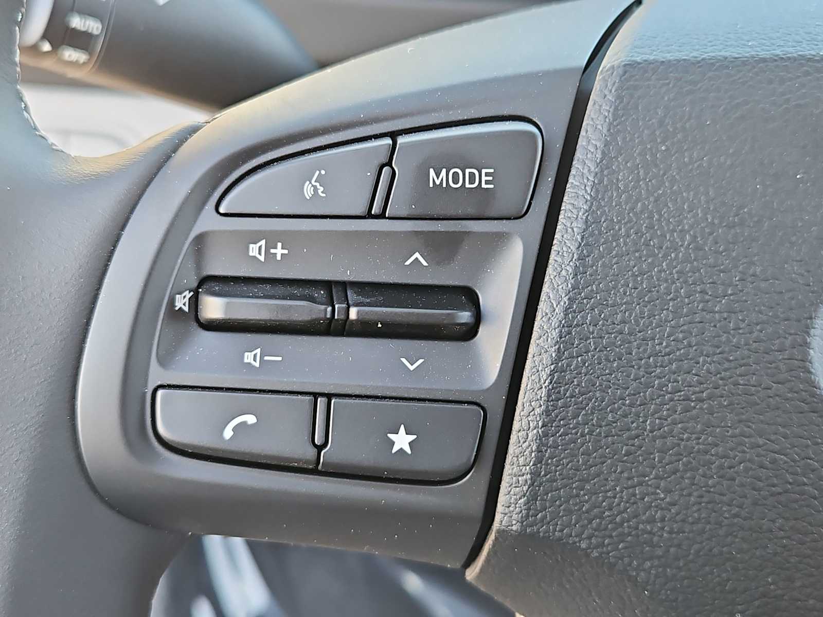 Thumbnail: 2025 Hyundai Venue - 25