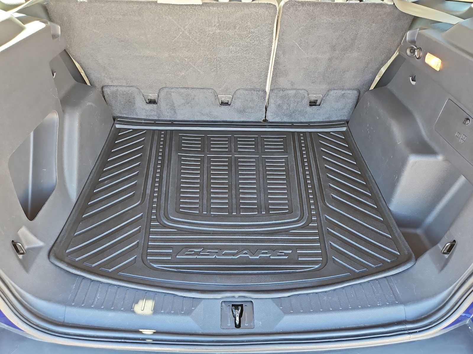 Thumbnail: 2015 Ford Escape - 35