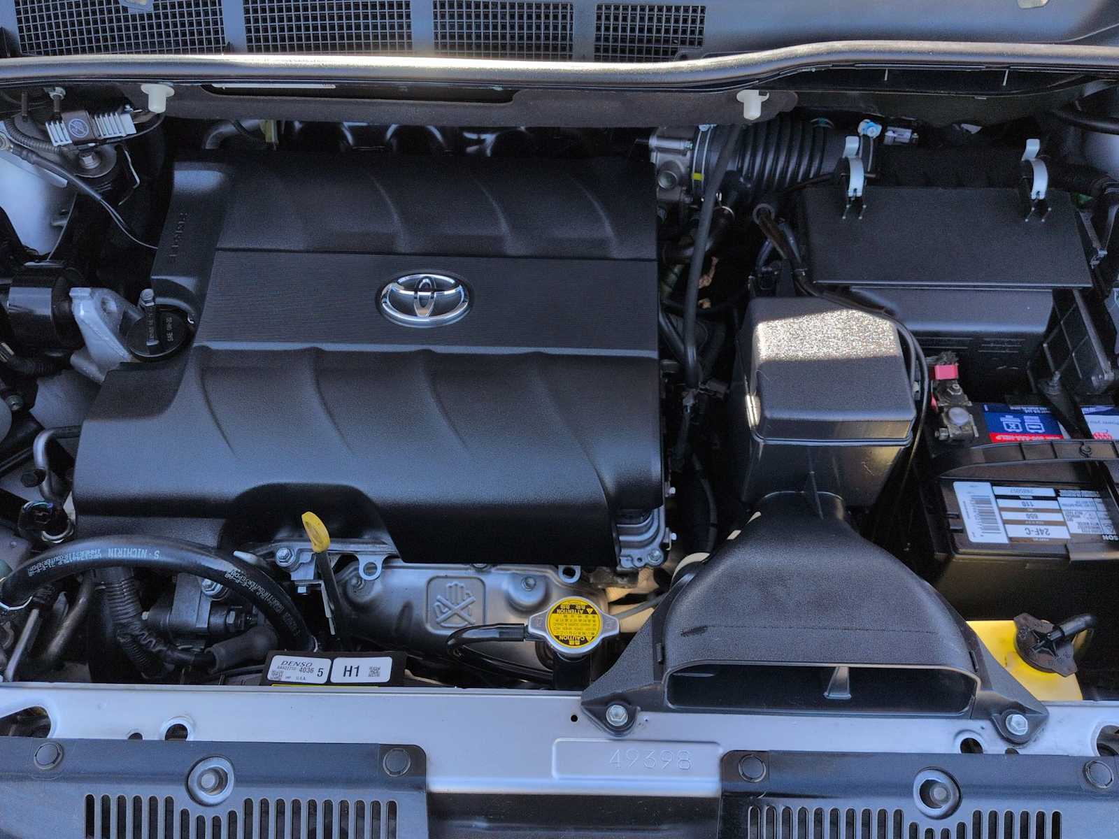 Thumbnail: 2013 Toyota Sienna - 15