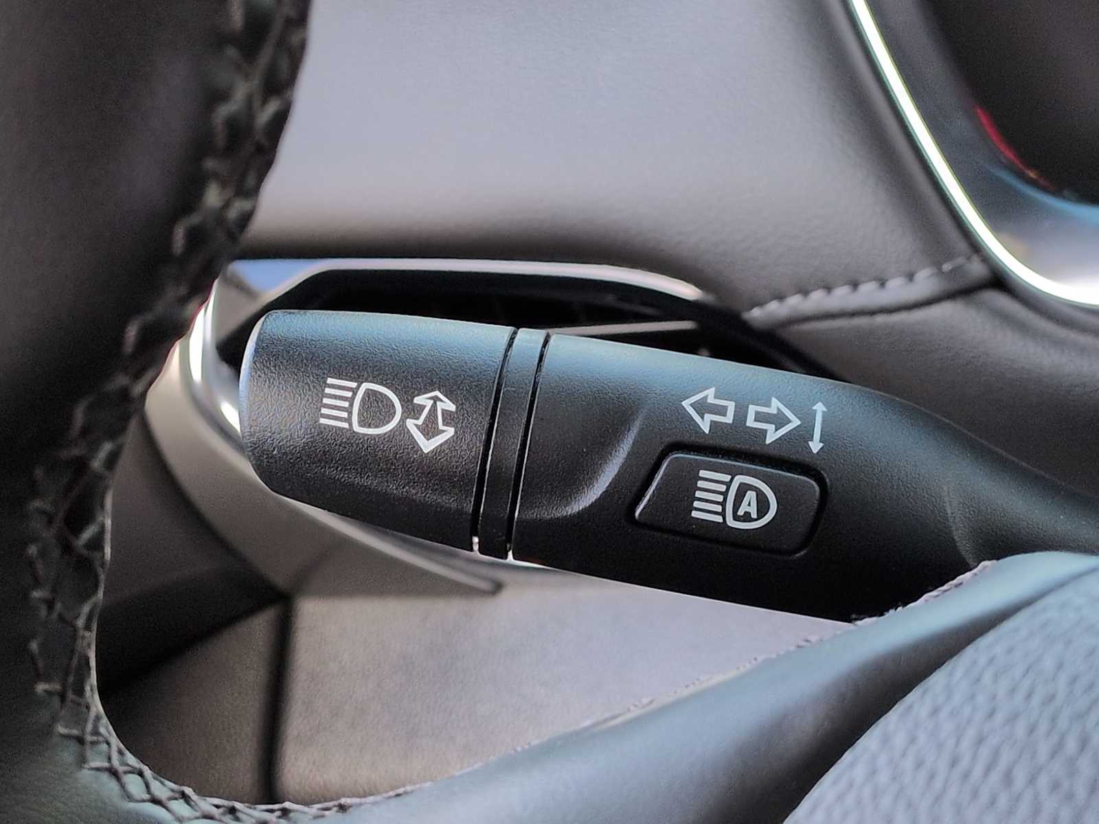 Thumbnail: 2023 Chevrolet Traverse - 27