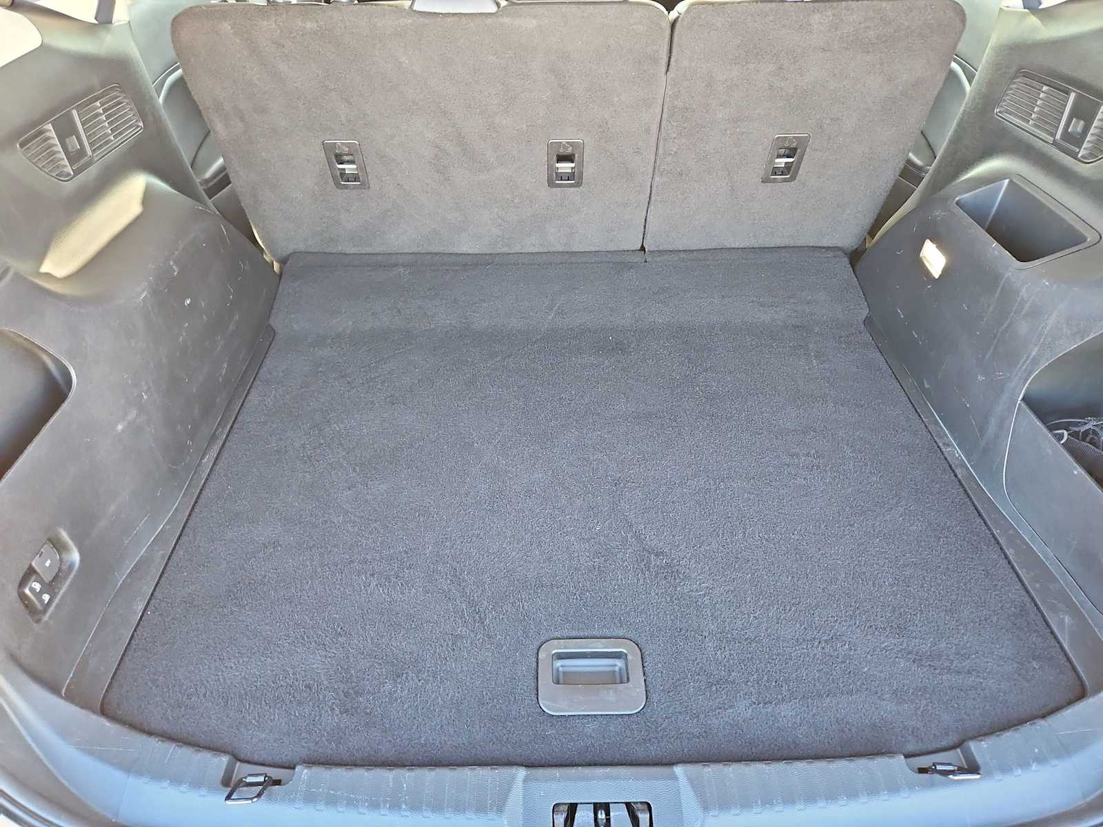 Thumbnail: 2019 Ford Edge - 33