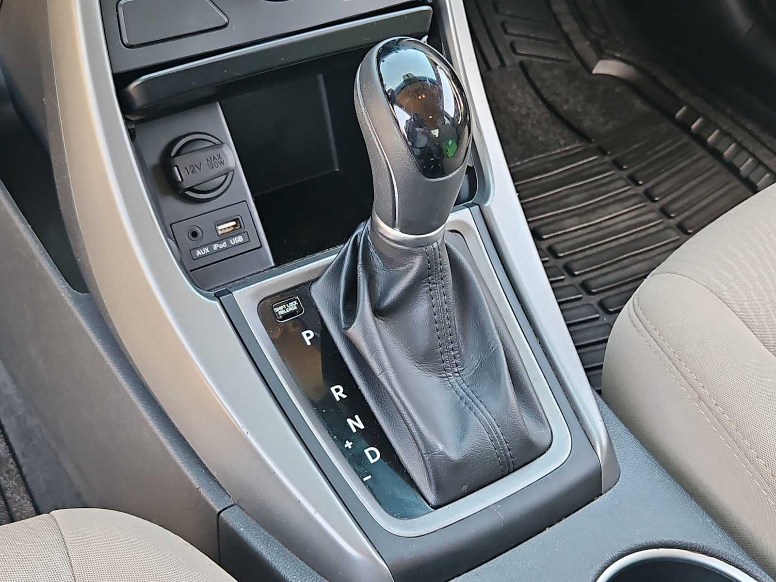 Thumbnail: 2014 Hyundai Elantra - 28