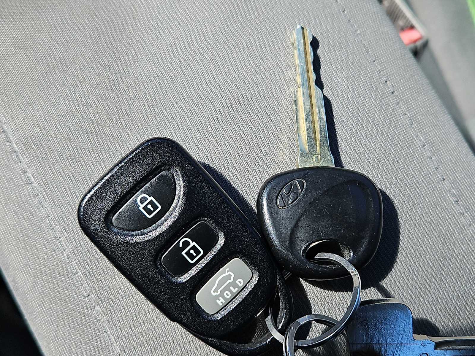 Thumbnail: 2010 Hyundai Elantra - 31