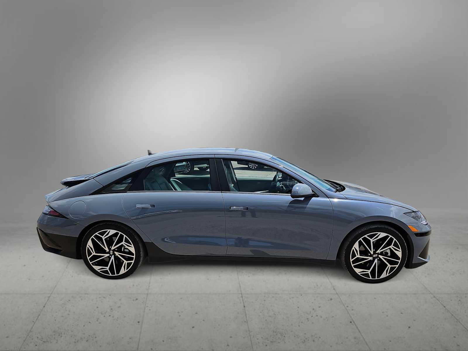 Thumbnail: 2023 Hyundai Ioniq 6 - 9