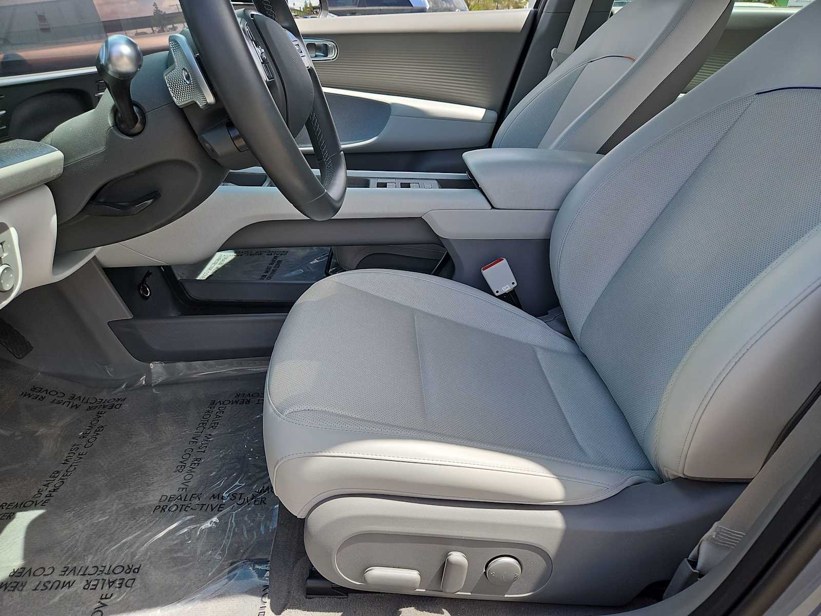 Thumbnail: 2023 Hyundai Ioniq 6 - 16