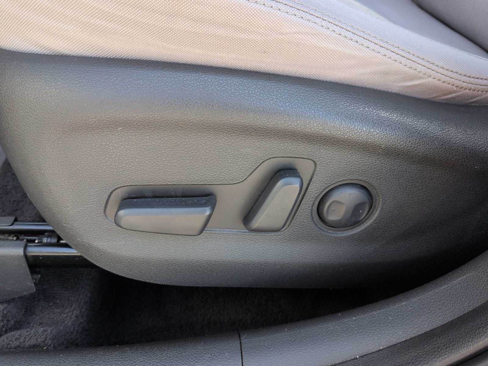 Thumbnail: 2017 Hyundai Tucson - 16