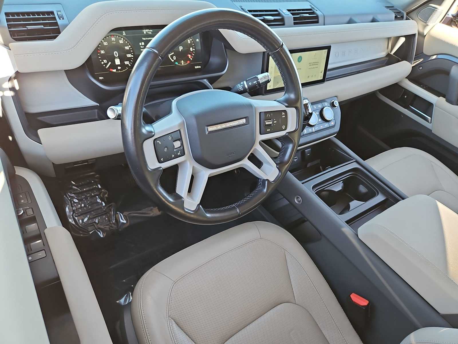 Thumbnail: 2022 Land Rover Defender - 10