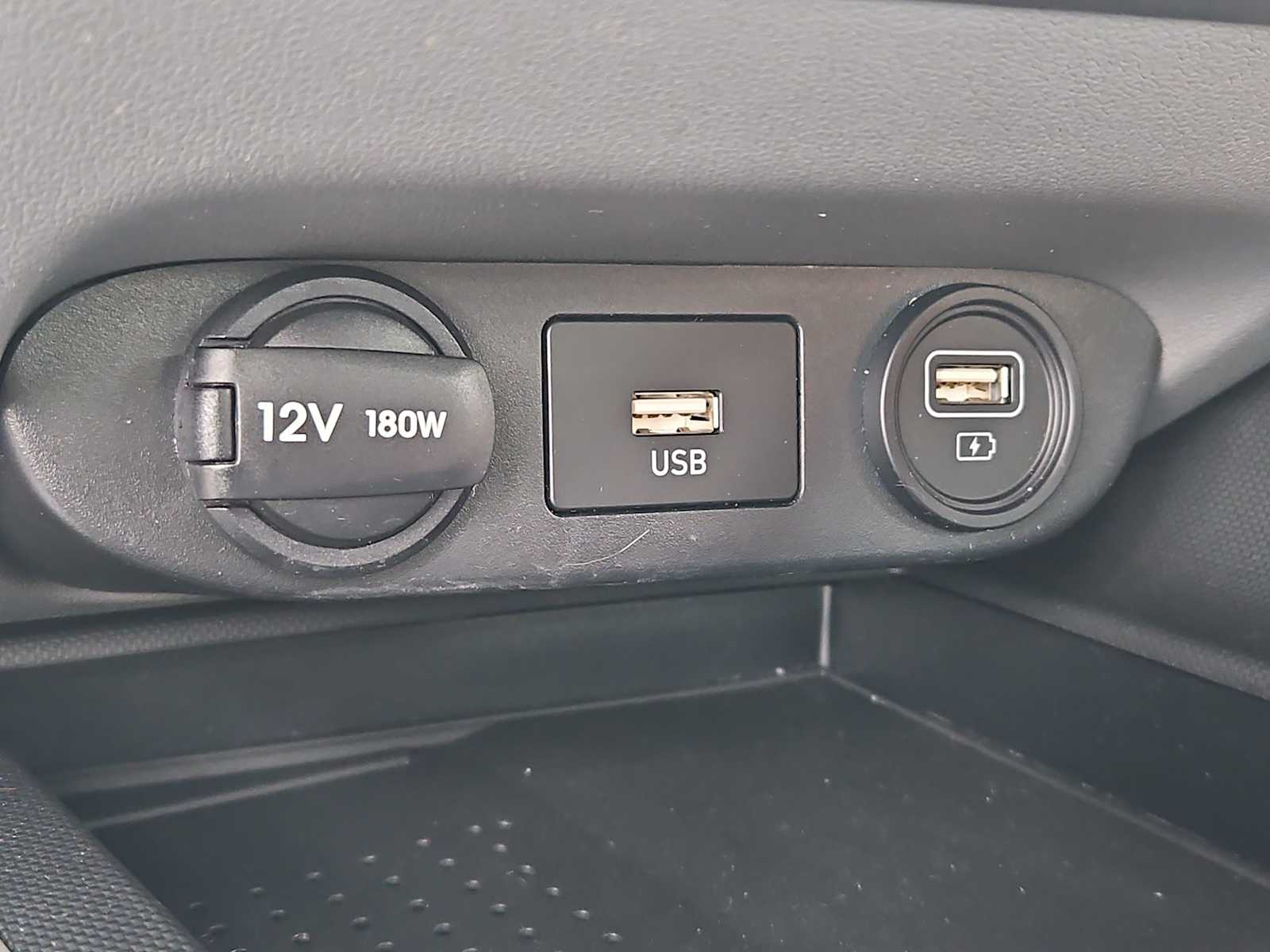 Thumbnail: 2023 Hyundai Elantra - 31