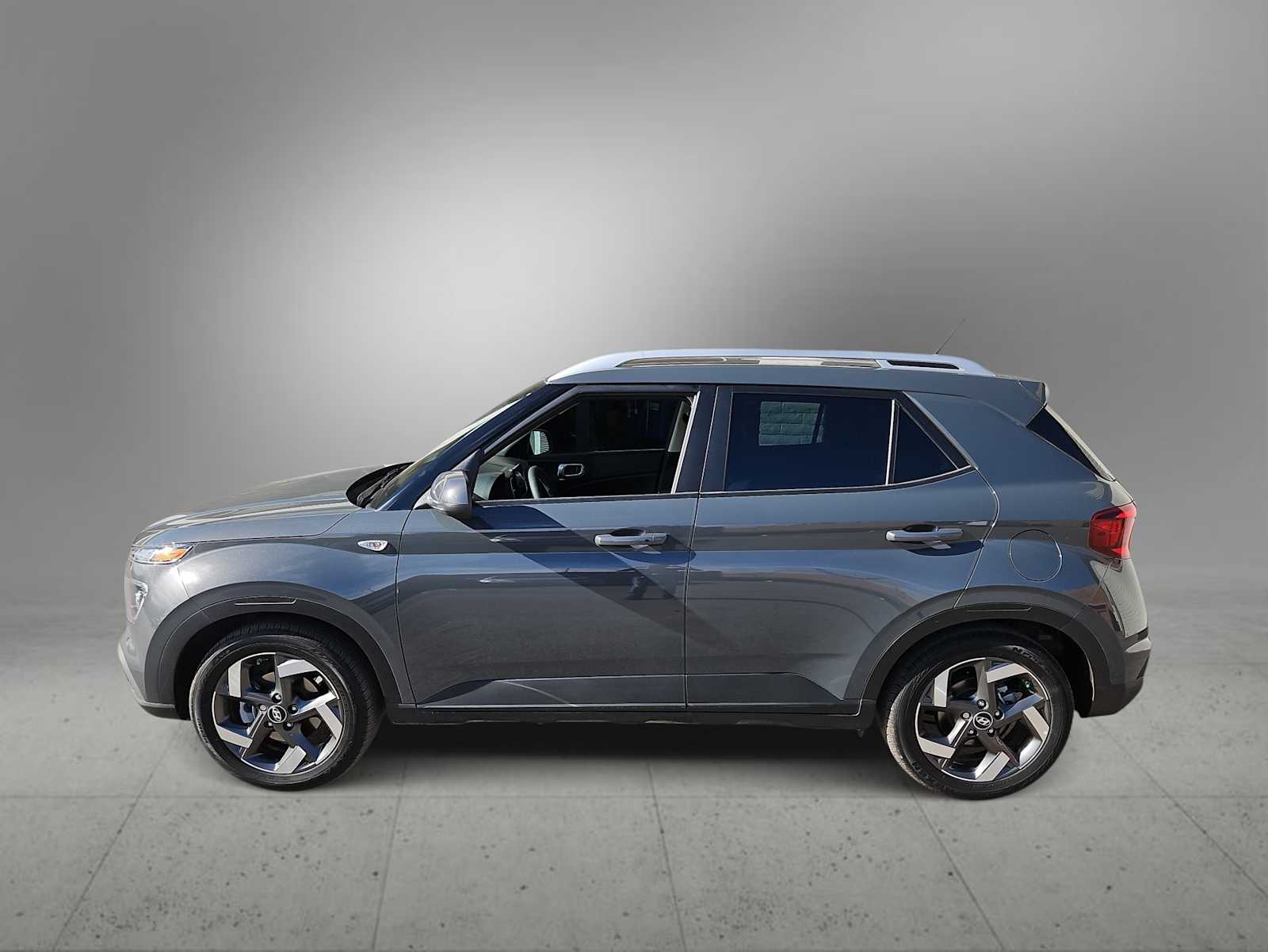 Thumbnail: 2025 Hyundai Venue - 5