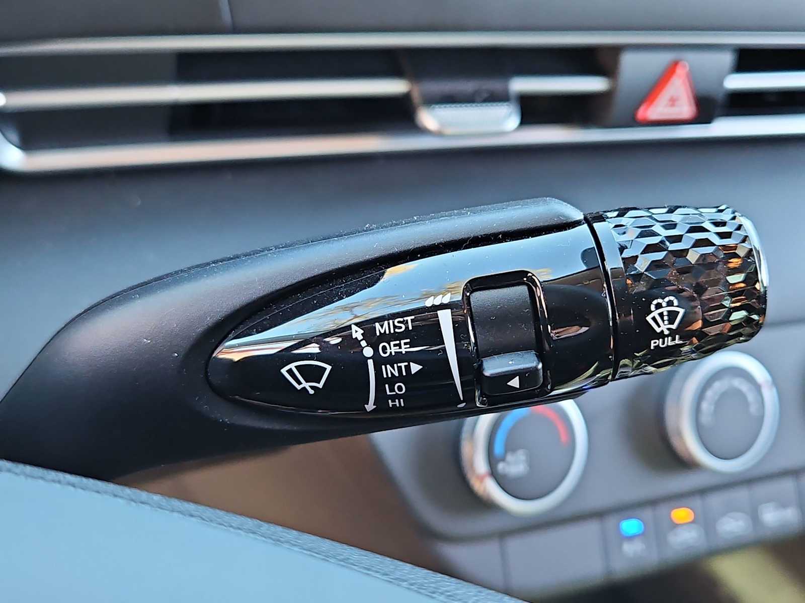 Thumbnail: 2025 Hyundai Elantra - 25