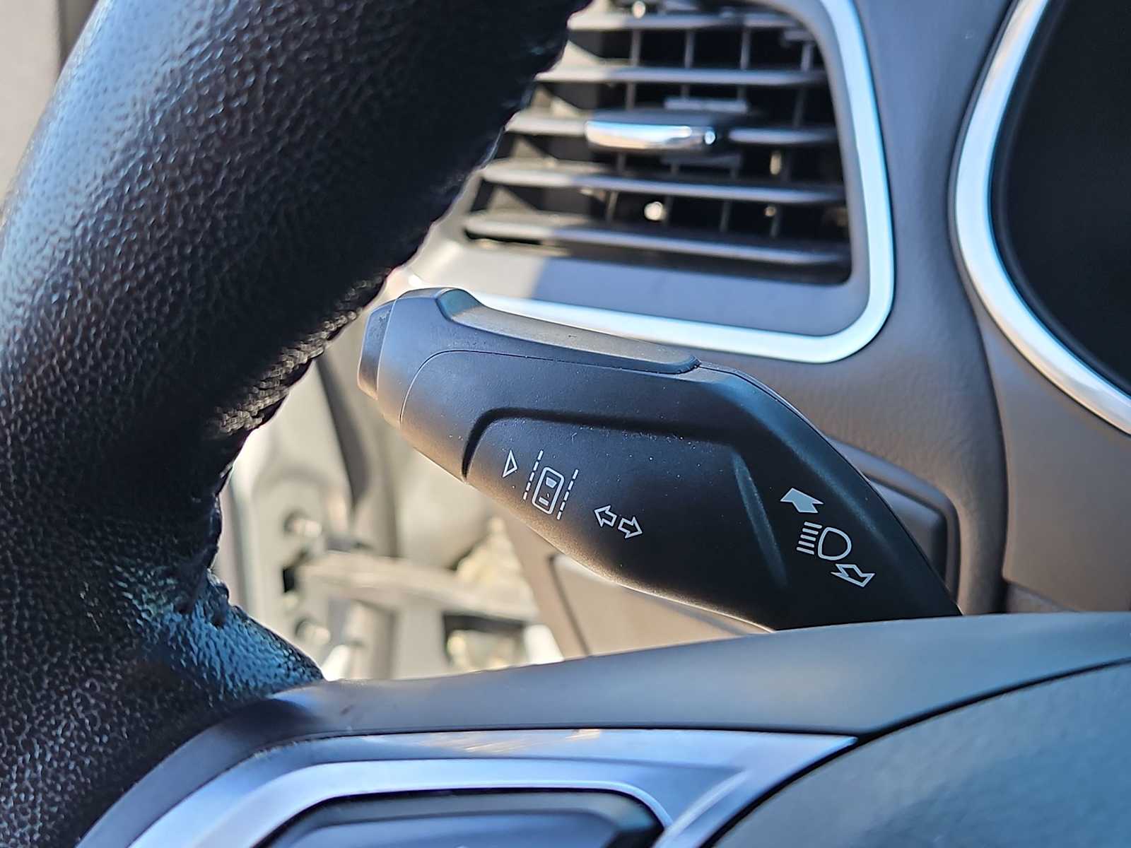 Thumbnail: 2019 Ford Edge - 26