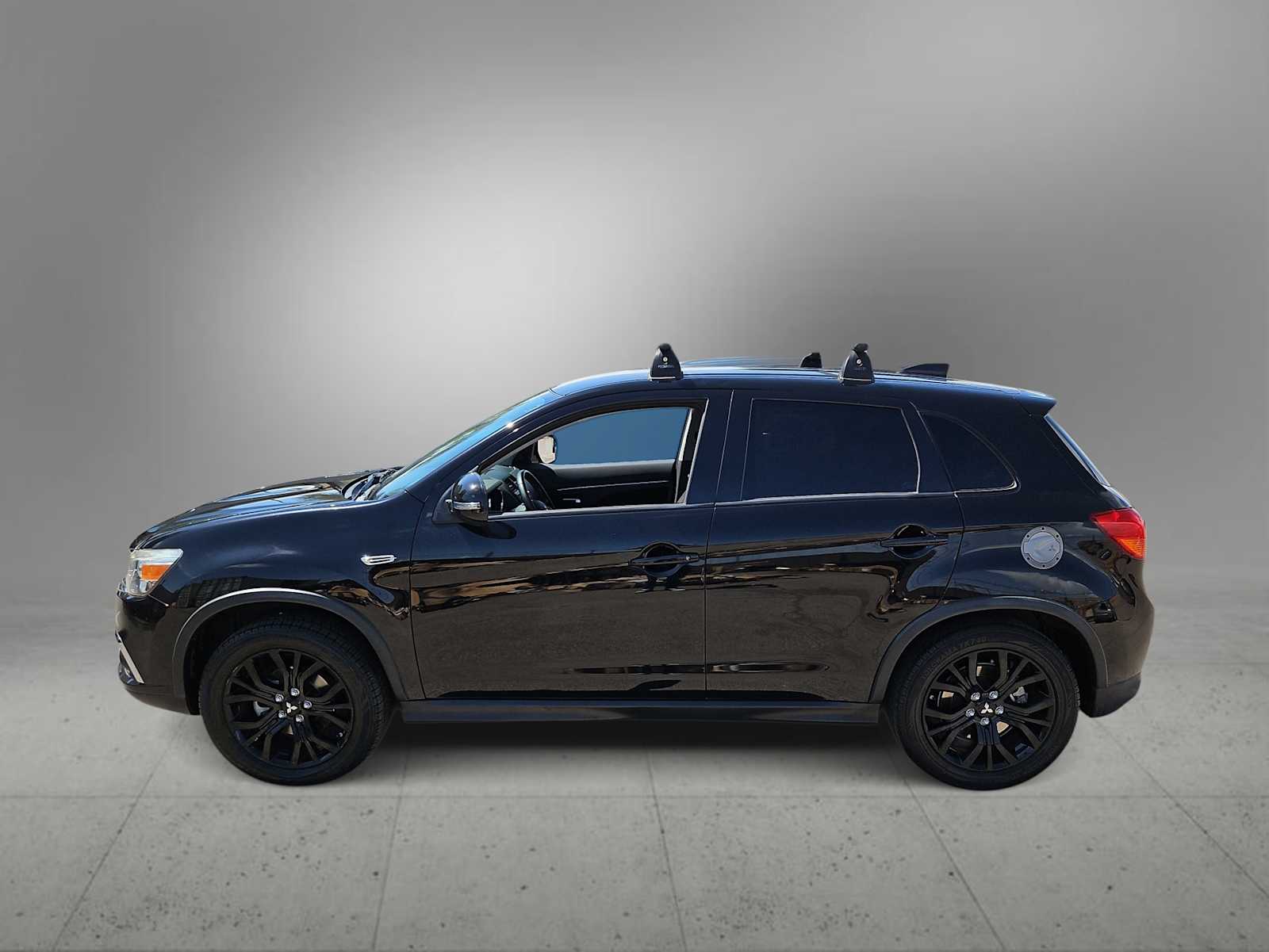Thumbnail: 2017 Mitsubishi Outlander Sport - 5