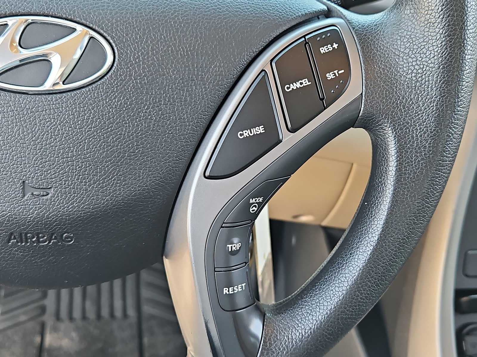 Thumbnail: 2014 Hyundai Elantra - 22