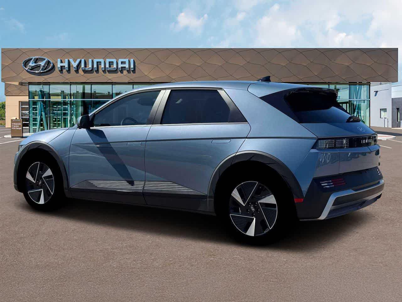 Thumbnail: 2026 Hyundai Ioniq 5 - 4