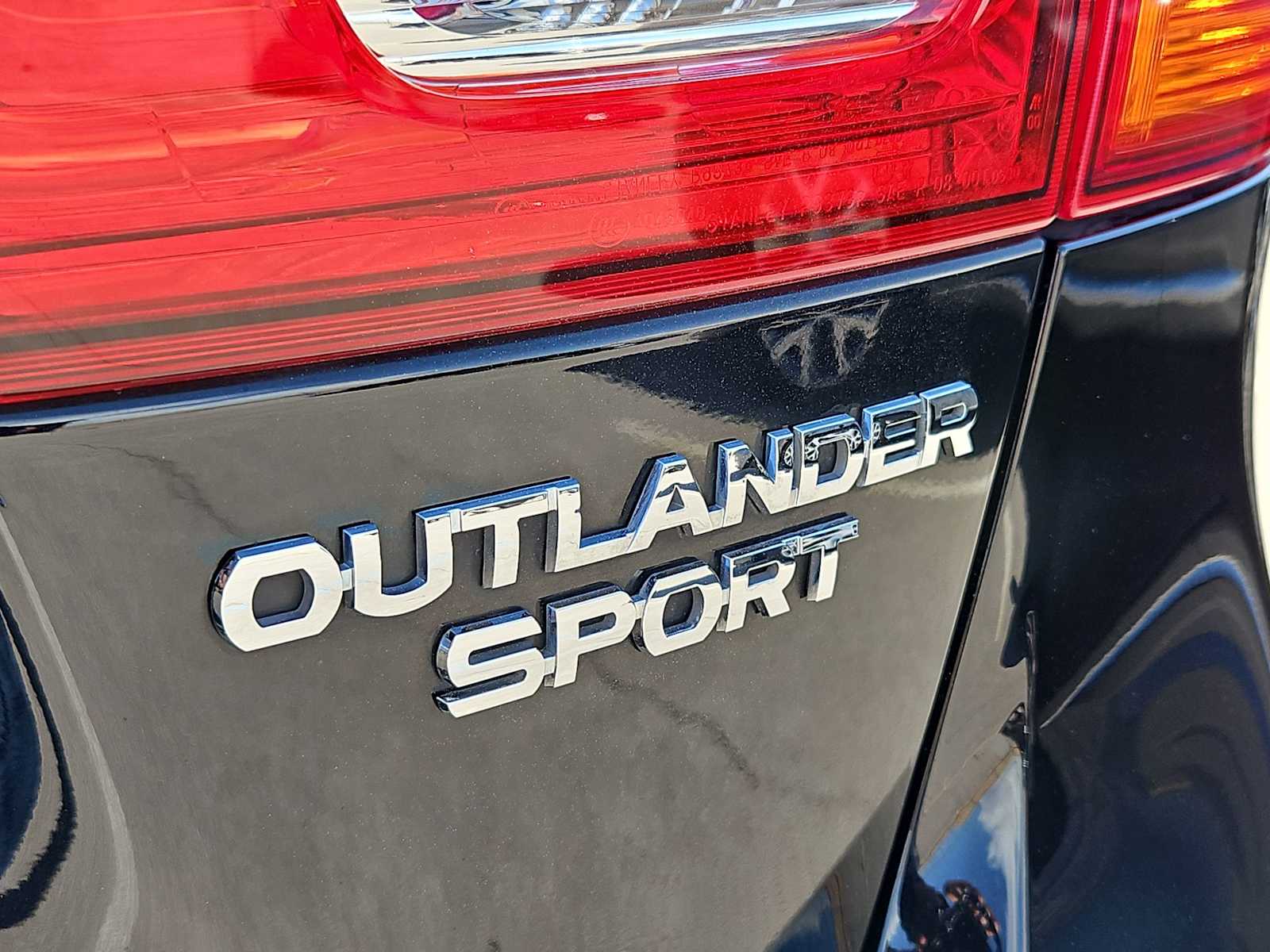 Thumbnail: 2017 Mitsubishi Outlander Sport - 13