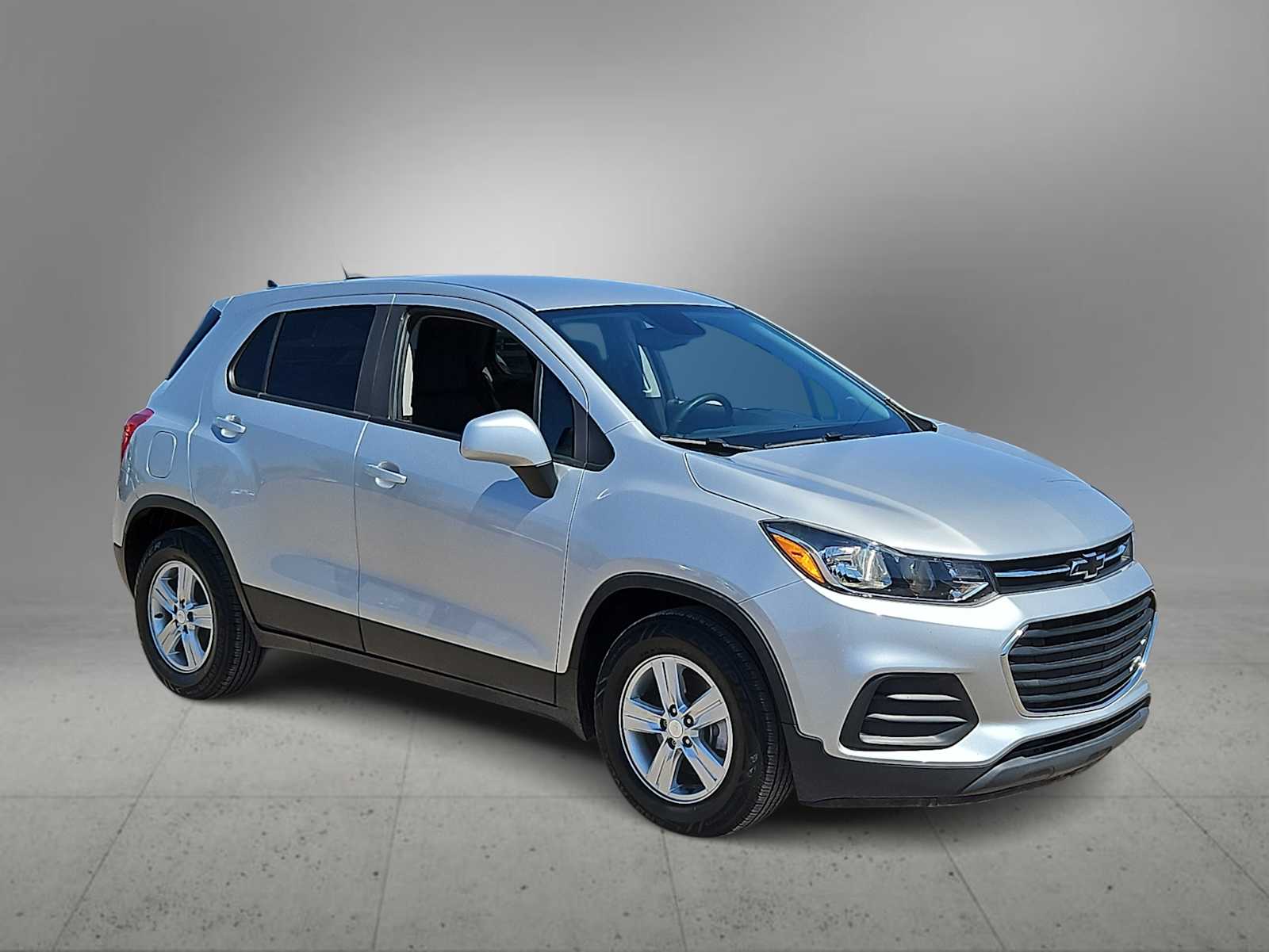 Thumbnail: 2020 Chevrolet Trax - 2