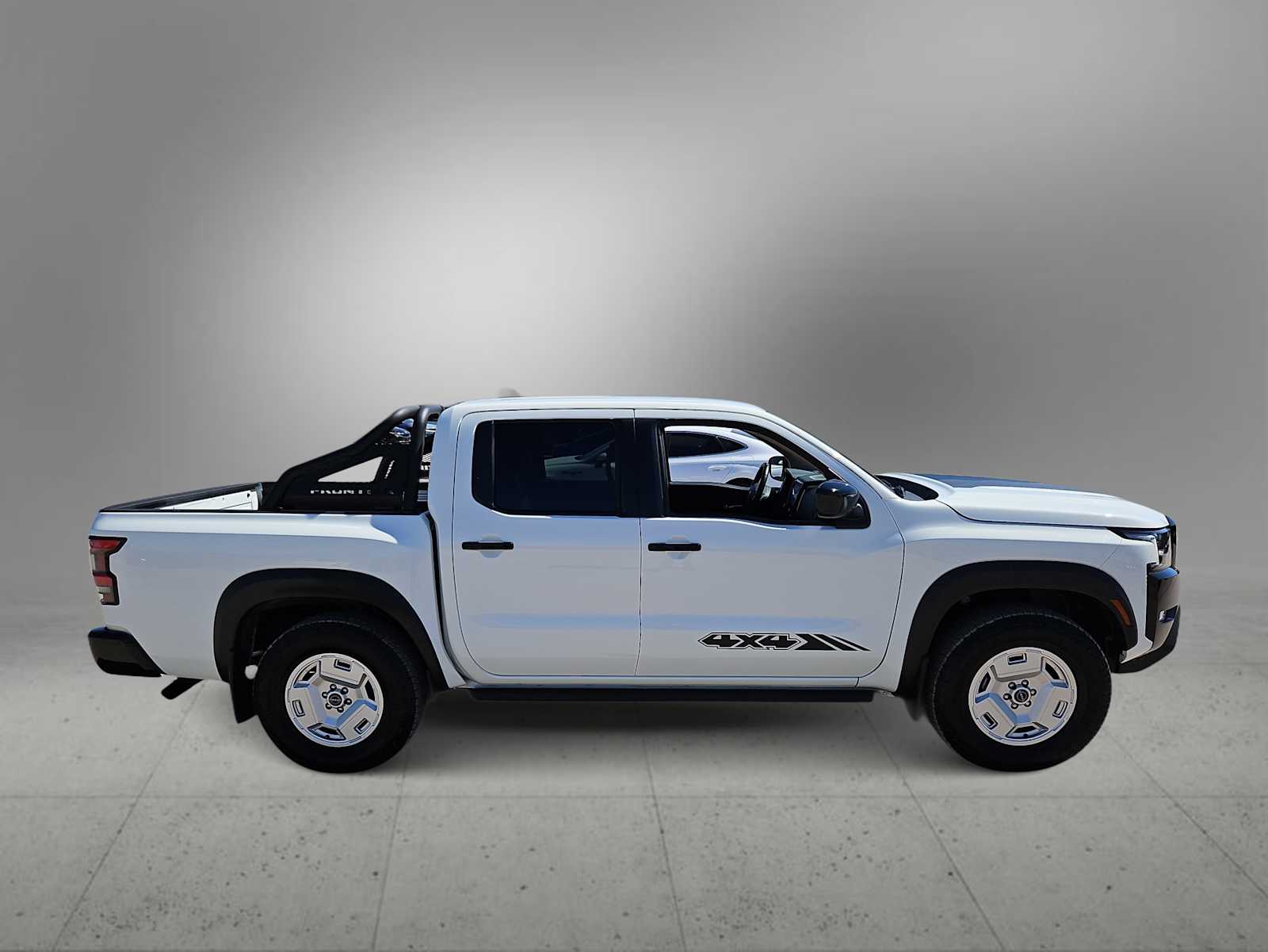 Thumbnail: 2024 Nissan Frontier - 9