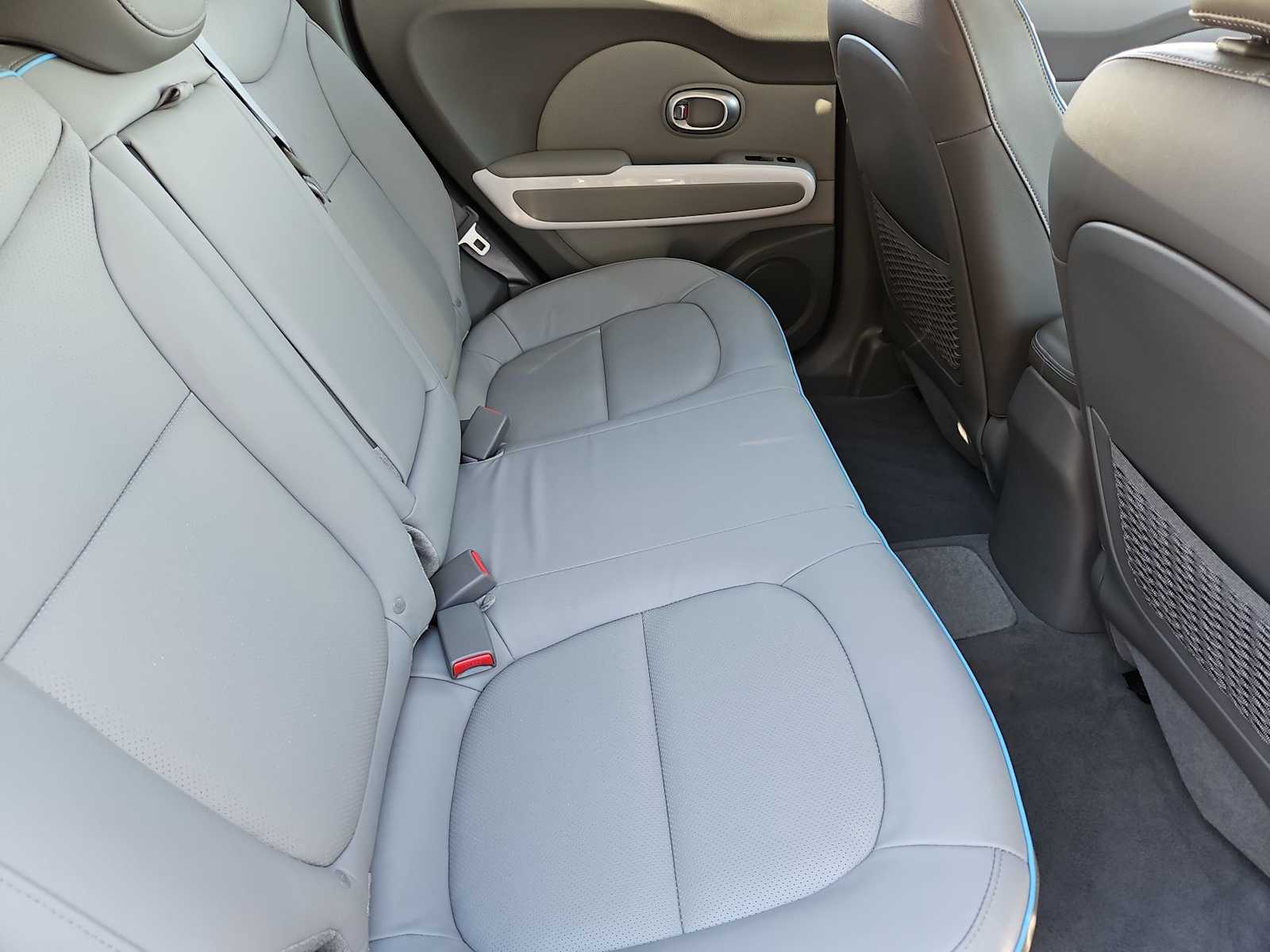 Thumbnail: 2017 Kia Soul EV - 21