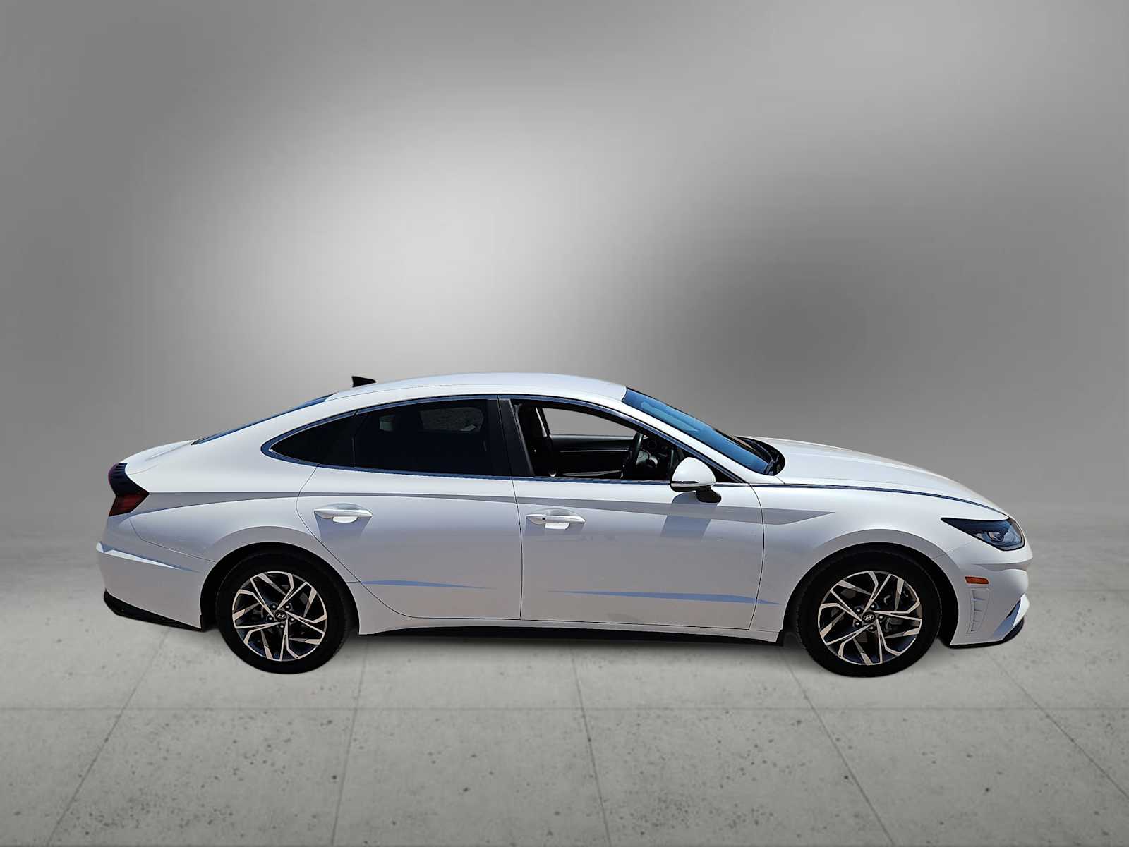Thumbnail: 2022 Hyundai Sonata - 9