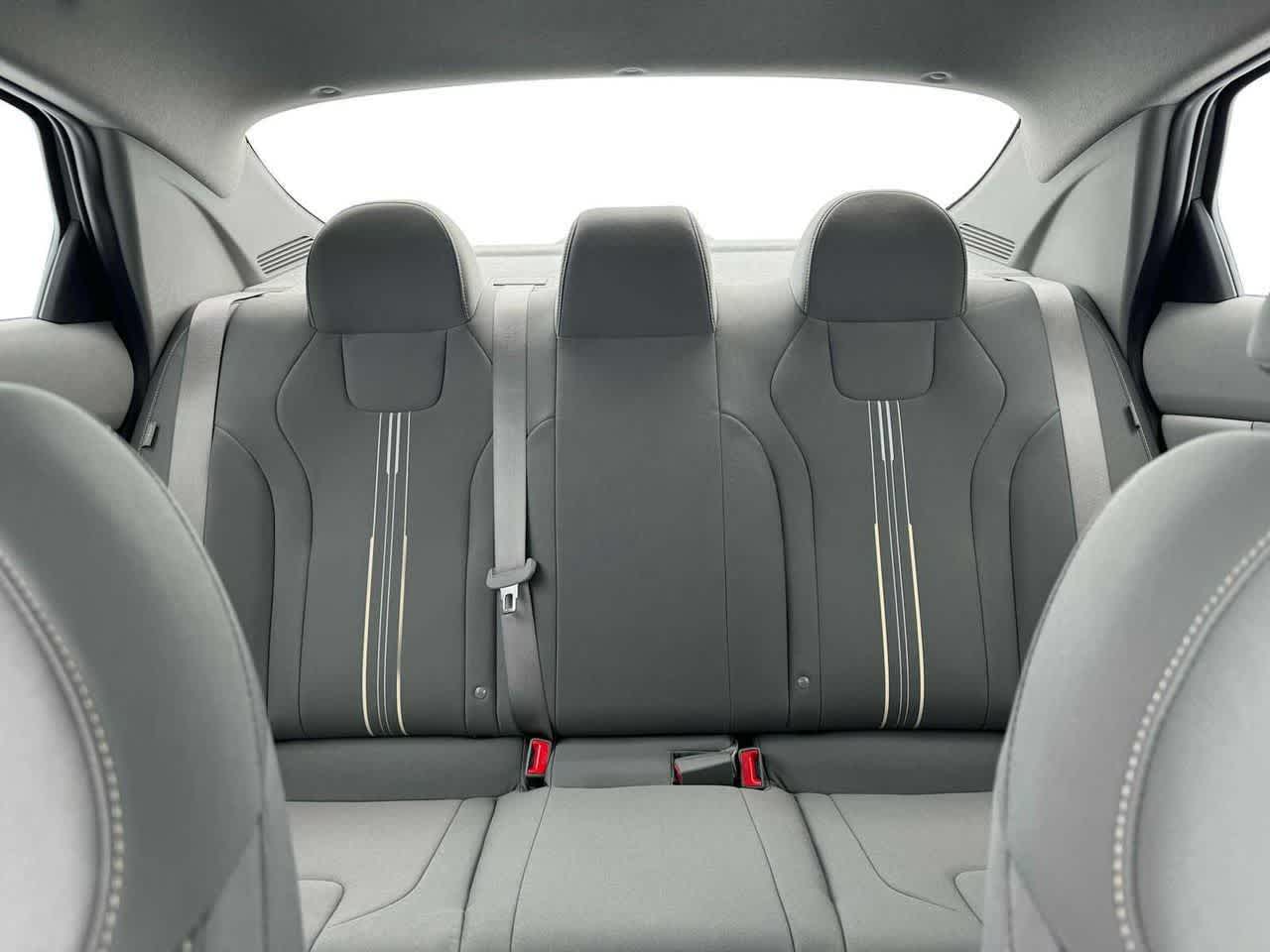 2025 Hyundai Elantra Sport 16