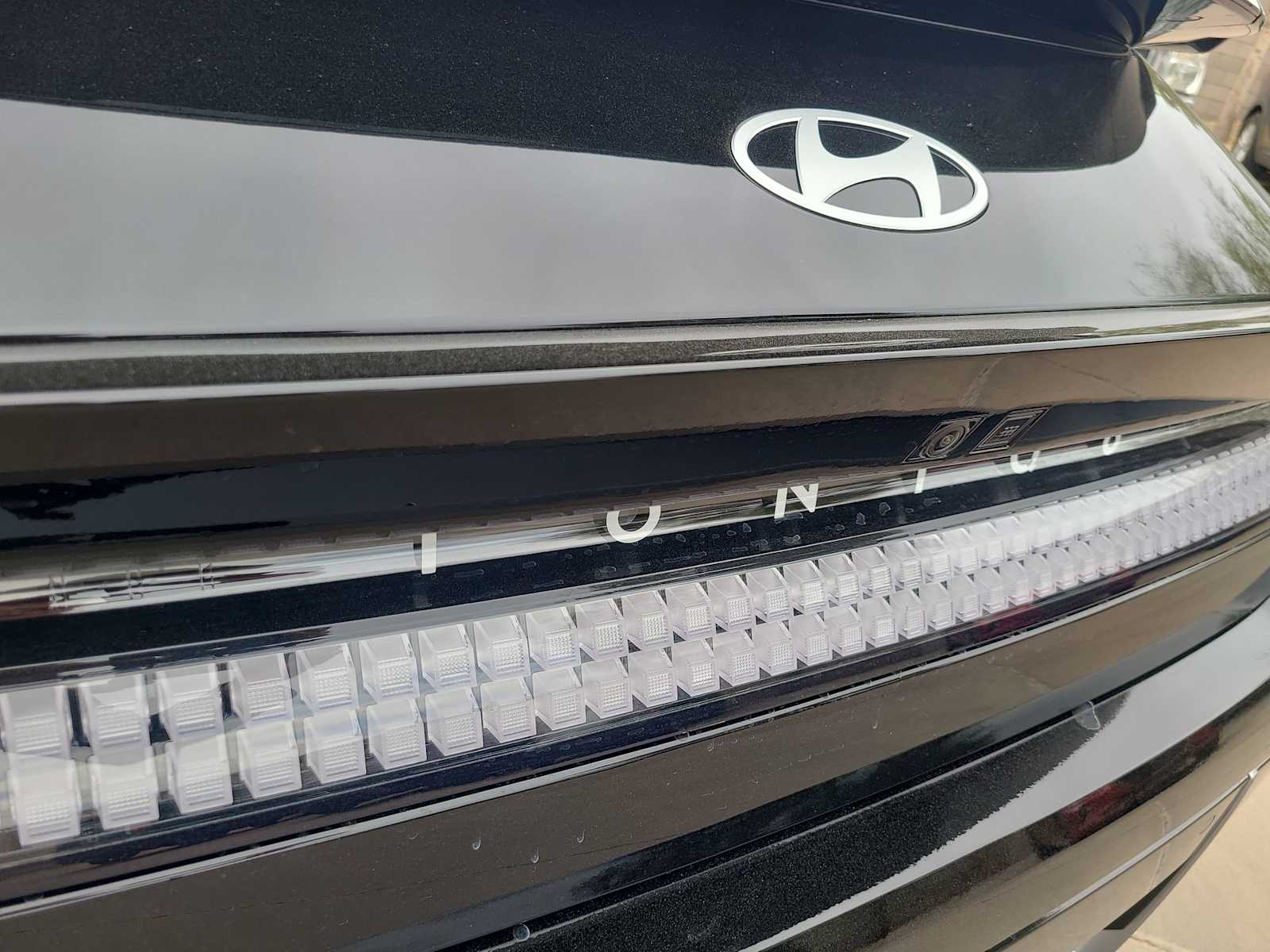 Thumbnail: 2023 Hyundai Ioniq 6 - 14