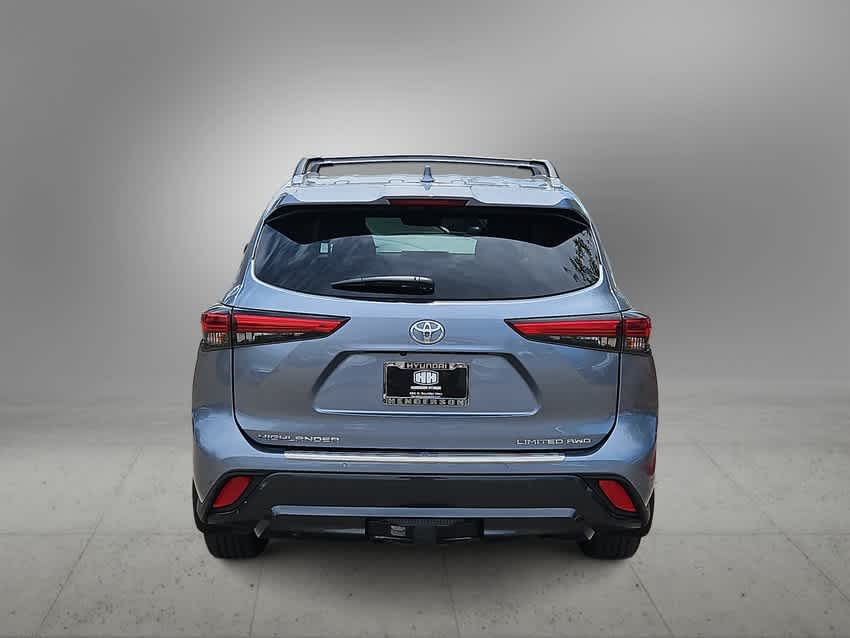 2022 Toyota Highlander Limited 7