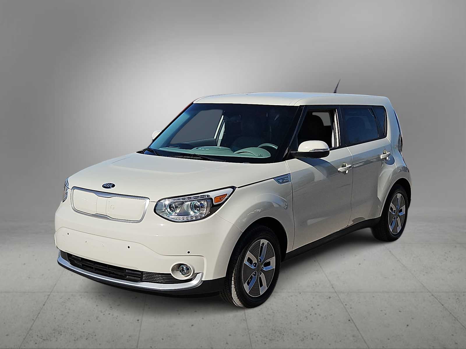 Thumbnail: 2017 Kia Soul EV - 4