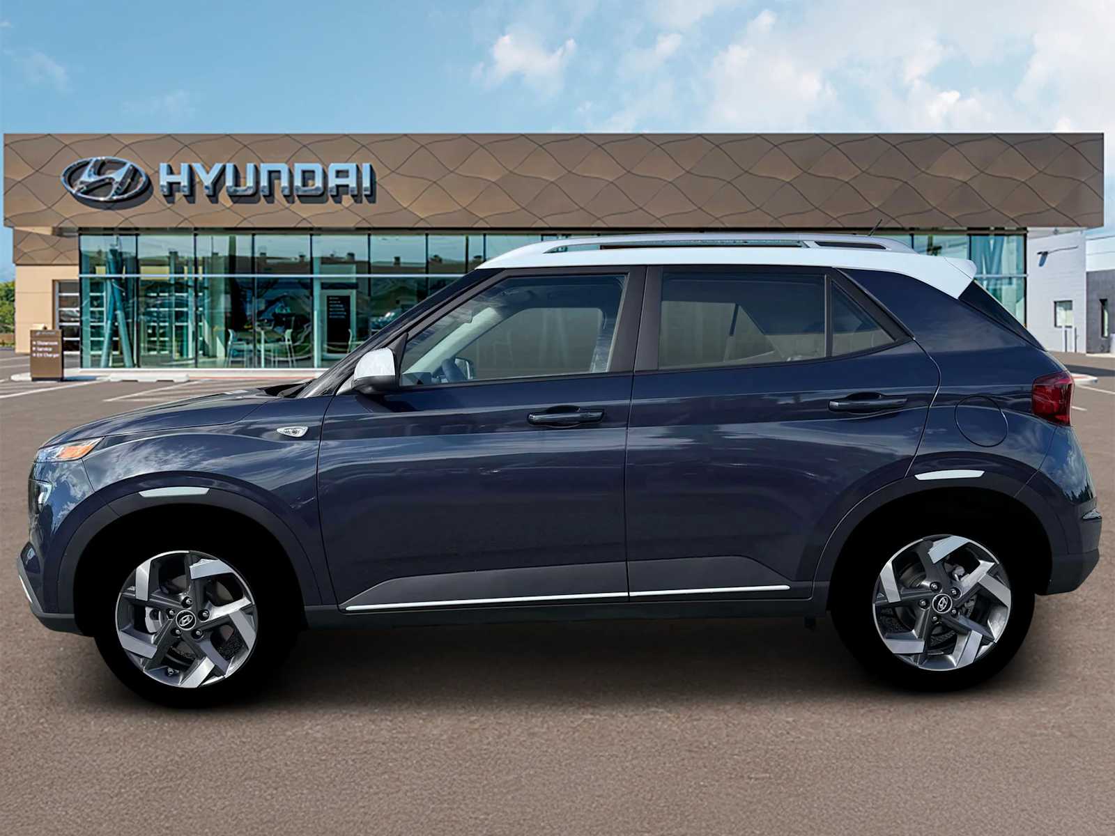 Thumbnail: 2026 Hyundai Venue - 3